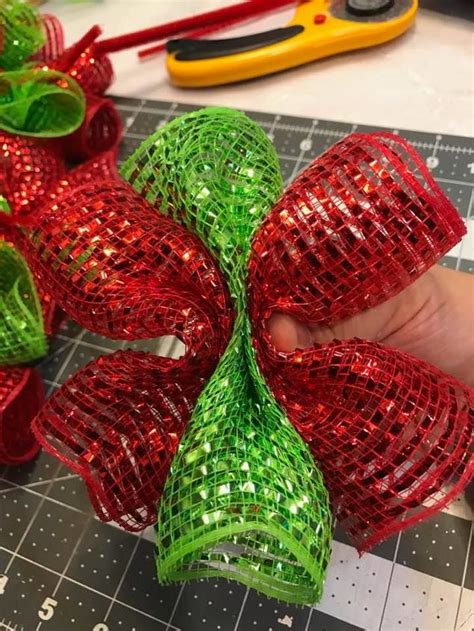 Christmas Deco Mesh Wreath! | Hometalk