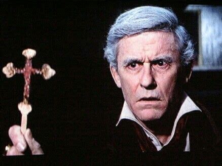 Roddy McDowall as Peter Vincent in Fright Night (1985) Peter Vincent ...