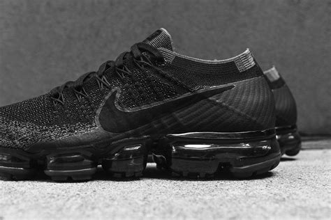 Nike Air VaporMax Flyknit - Black – Kith