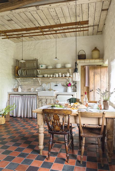 Take a tour around this pretty rustic cottage #kitchen #countrykitchen ...