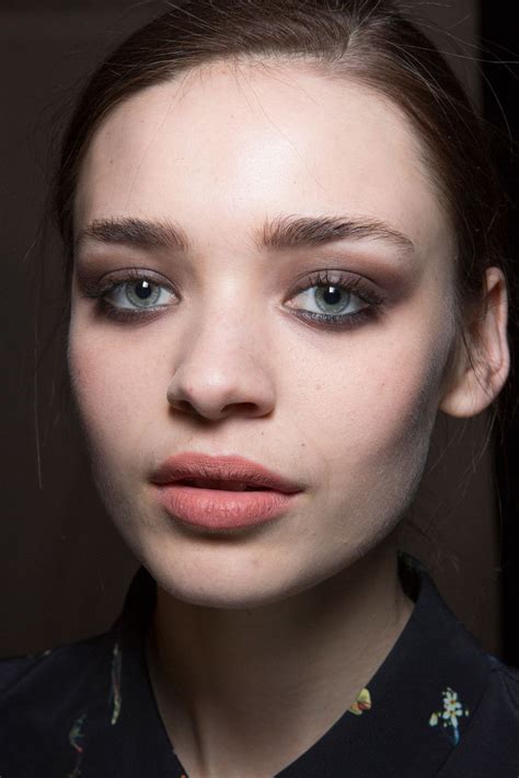 Nicole Miller at New York Fall 2015 (Backstage) Beauty Make Up, Hair ...