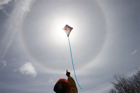 Diamond Kite Merges With An Unusual Weather Event | Go fly a kite, Kite ...