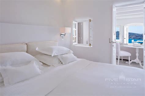 Photo Gallery for Canaves Oia Suites in Cyclades Islands - Greece ...