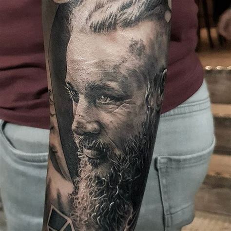 Ragnar Lothbrok Tattoo Arm Ragnar lothbrok s tattoo from history ...