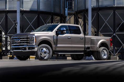 2024 Ford F-450 Super Duty Crew Cab Prices, Reviews, and Pictures | Edmunds