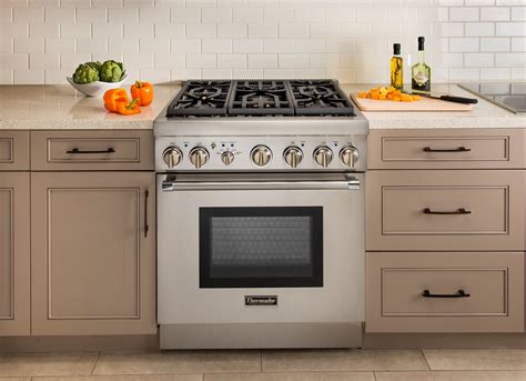 Thermador 30” Five-Burner Pro Harmony® Range by Thermador Home ...