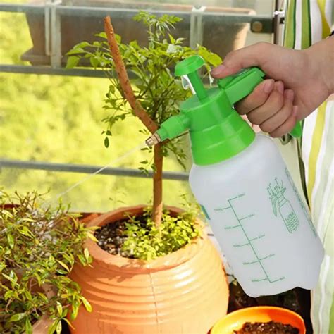 1L/1.5L/2L Handheld Portable Plant Flower Spray Bottle Watering Sprayer ...