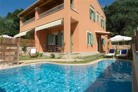 Barbati Beach Apartments in Barbati, Corfu | Greeka