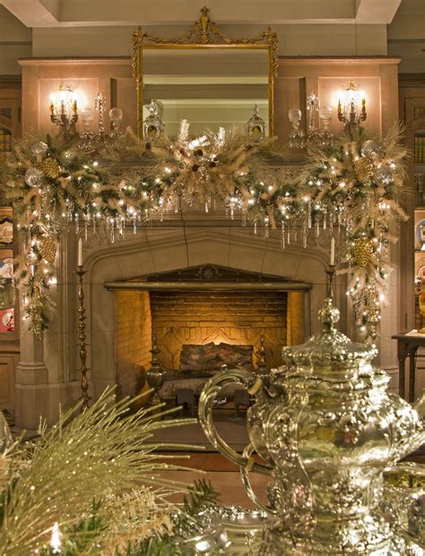 Nice 44 Stunning Fireplace Mantel Decorating Ideas During Winter Season ...