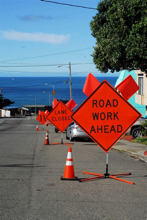 Construction & Traffic Signs - National Trench Safety