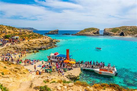 Blue Lagoon in Comino Island - Malta Travel Guide, Travel Guide Malta Gozo