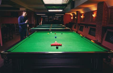 Snooker Table vs Pool Table: Which One Should You Choose? - Billiards Pro