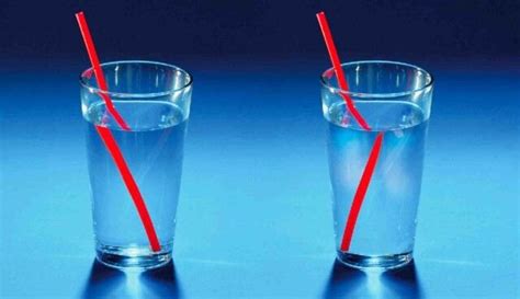 The Real Reason Why Light Is Slower in Water — MOVIESANDSCIENCE.COM