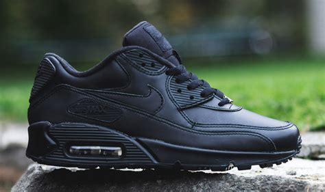 TODAYSHYPE: Nike Air Max 90 Leather Triple Black