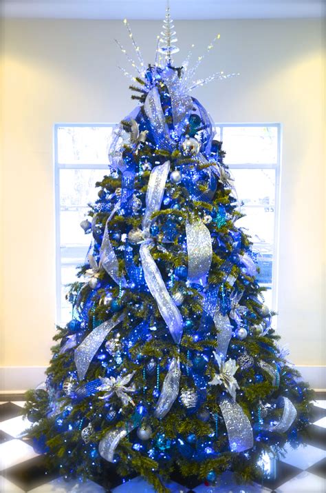 Christmas Tree With Blue Decorations - Christmas Countdown 2021