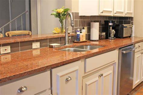 Pin on kök | Granite countertops kitchen, Kitchen countertops, Red ...