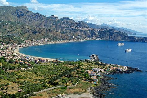 Taormina beaches - Sicily Guide 2023 | Excursions Sicily