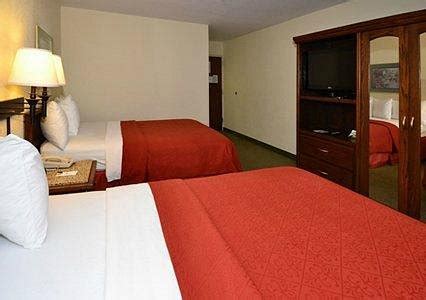 QUALITY INN & SUITES NORTH - Updated 2024 Prices & Hotel Reviews ...