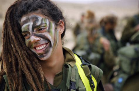 Never Seen Before Pictures: Women in the Israeli battalion "Caracal"