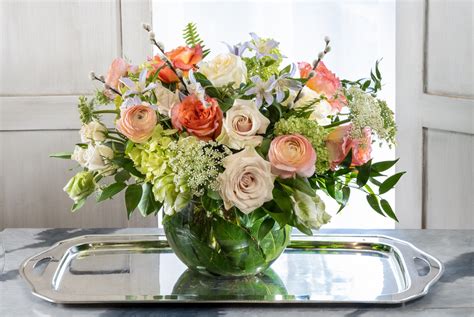 ABIGAIL Fresh flower arrangement with bright colorful roses and summer ...