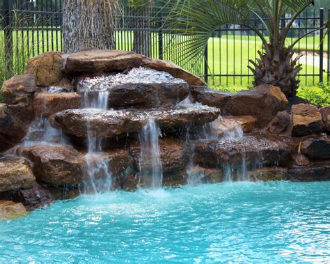 11 Sample Pools With Waterfalls For Small Space | Home decorating Ideas