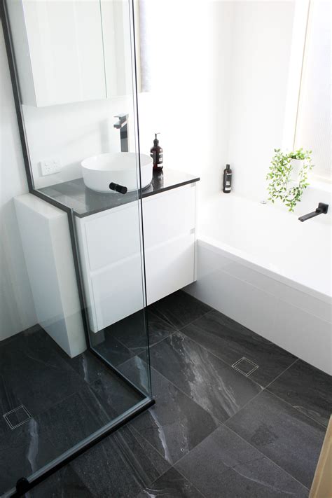 Black Marble Bathroom Floor – Flooring Tips