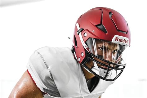 Riddell's Axiom could be breakthrough helmet for football | AP News