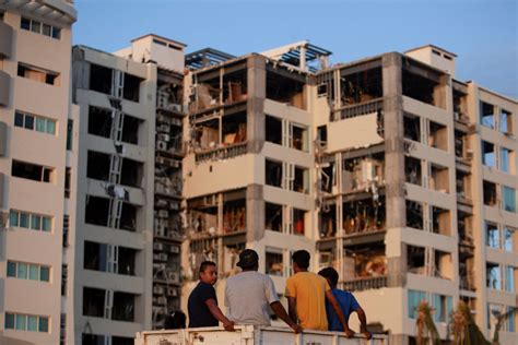 Looting hits Mexico's Acapulco after devastating Hurricane Otis ...