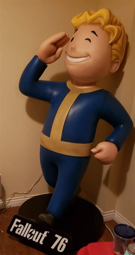 Fallout76 6' tall Vaultboy : r/gamecollecting