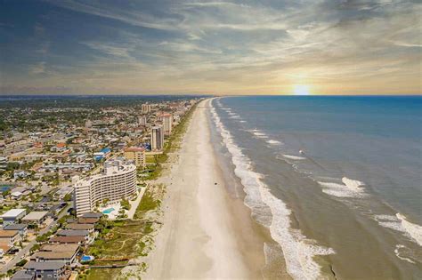 Jacksonville Beach, FL: What to See & Do and Where to Eat, Drink & Stay