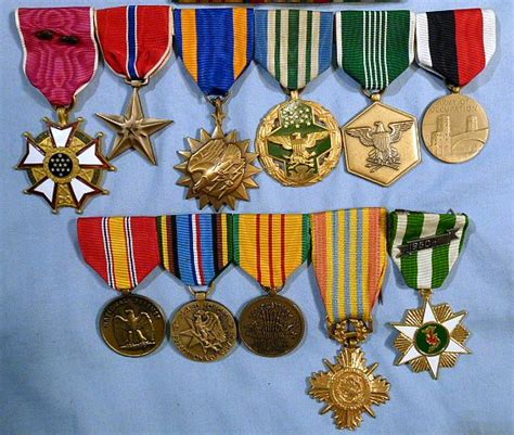 Vietnam War Army Officer Medal and Insignia Group – Griffin Militaria