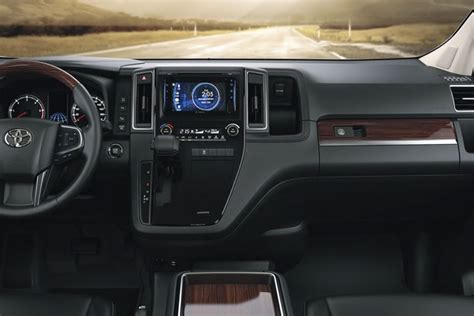 Toyota Hiace 2024 Interior & Exterior Images, Colors & Video Gallery ...