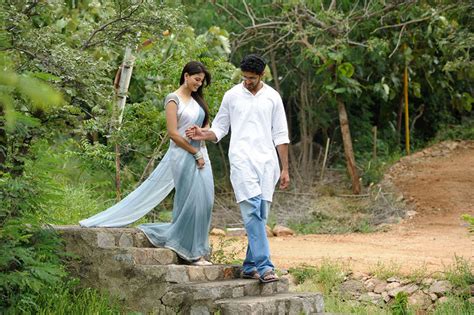 Media Gallery: Rushi Telugu Movie Pics