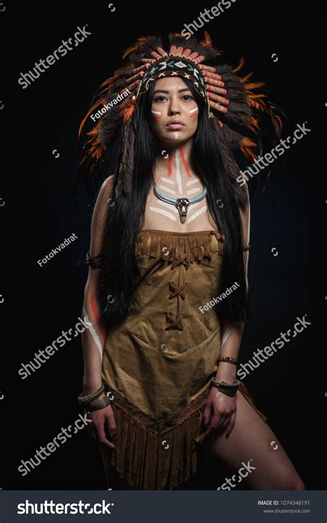 Native American Indian Young Beautiful Woman Stock Photo 1074348191 ...