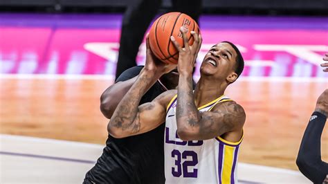 LSU basketball forward Shareef O'Neal out with foot injury