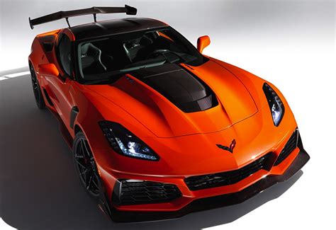 2019 Chevrolet Corvette ZR1 - характеристики, фото, цена.