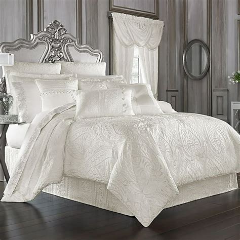 J. Queen New York Bianco Queen Comforter Set in White - Walmart.com ...