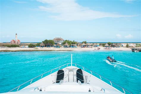 A Boat Trip to Klein Curaçao – Uninhabited Paradise – Curacao Activities