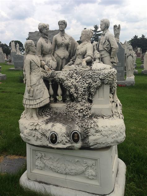 The Spinning Grave at Mt. Carmel – Mysterious Chicago Tours