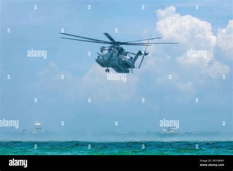 The amazing Sea Stallion helicopter Stock Photo - Alamy