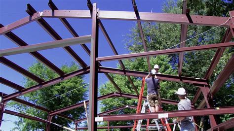 Metal roof attachment for sheds - compulop