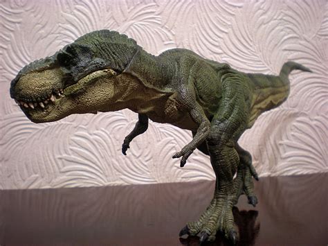 Tyrannosaurus rex (Running) (Papo) – Dinosaur Toy Blog