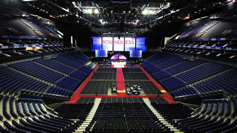 Boundless 2015 – O2 Arena Time-lapse - YouTube