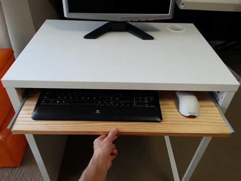 IKEA Micke desk, with keyboard tray - IKEA Hackers