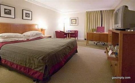 Crowne Plaza Hotel Heathrow | Unbeatable Hotel Prices for Heathrow Airport