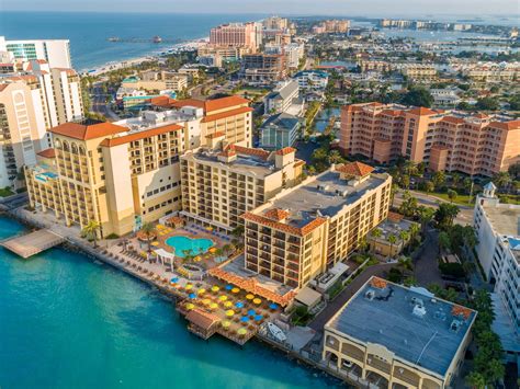 Hotel in Clearwater Beach | Holiday Inn & Suites Clearwater Beach