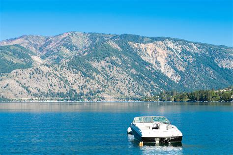 Top 4 Water Activities in Lake Chelan - Lake Chelan Chamber of Commerce