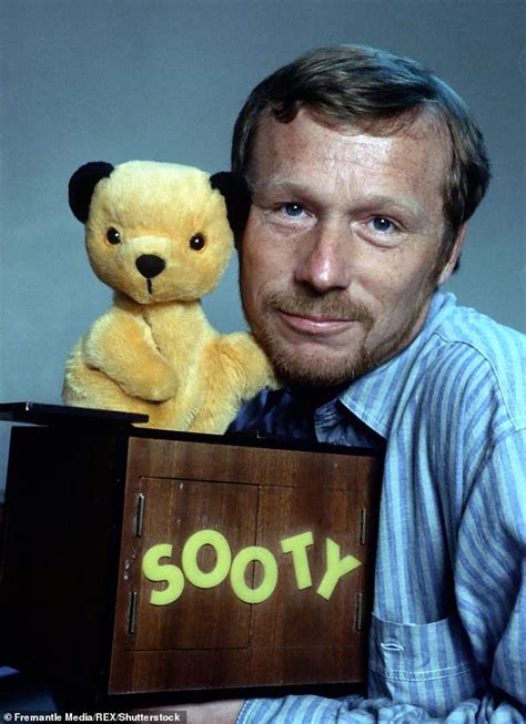 Sooty Star Matthew Corbett, 72, Almost Died From Coronavirus - NewsOpener