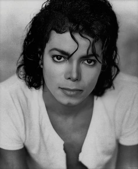 Michael Jackson photographed by Sam Emerson, c. 1987. | Michael jackson ...