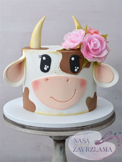 CUTE COW CAKE / COW CAKE / COW HEAD CAKE | Cow cakes, Cow birthday cake ...